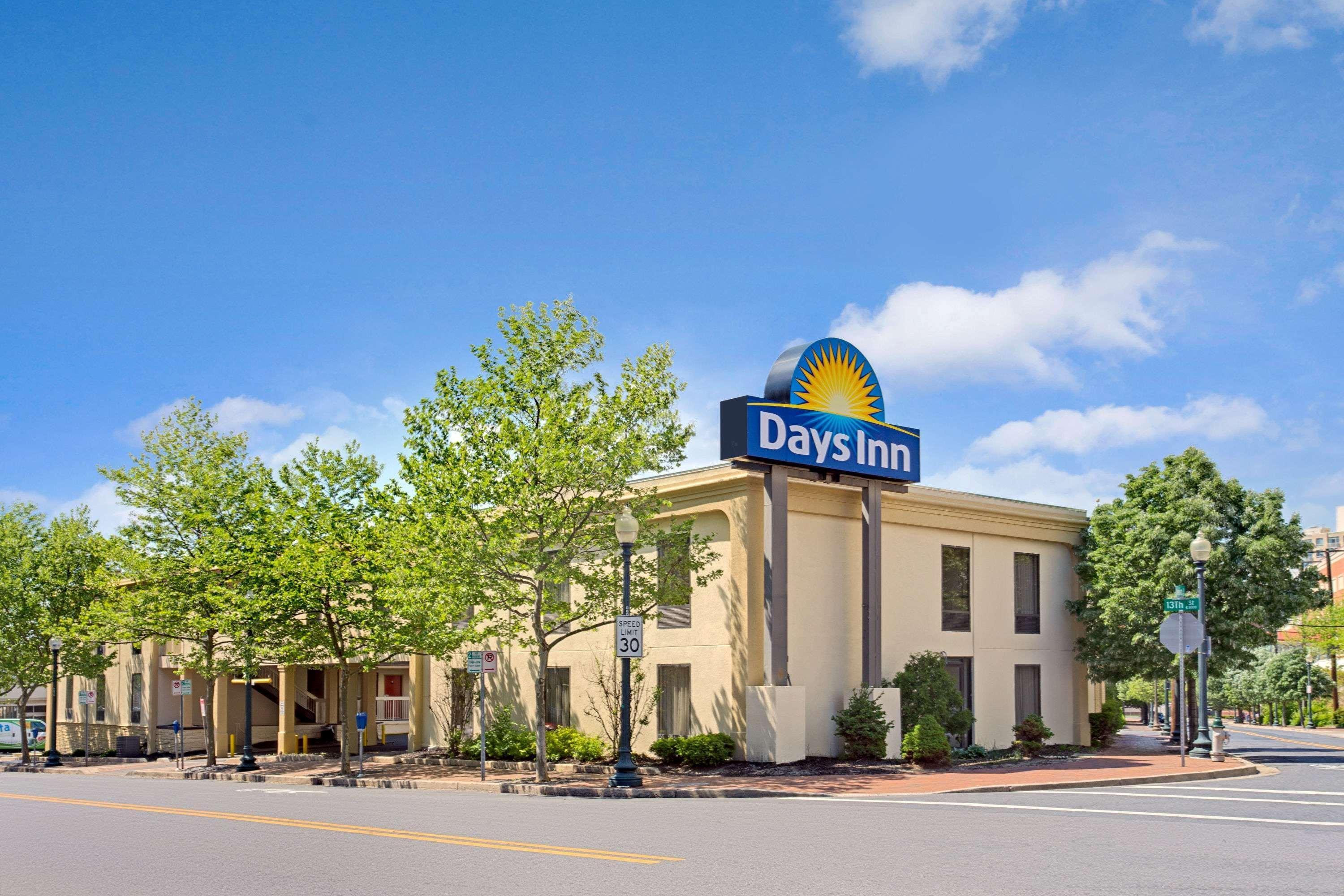 Days Inn By Wyndham Silver Spring Exteriör bild