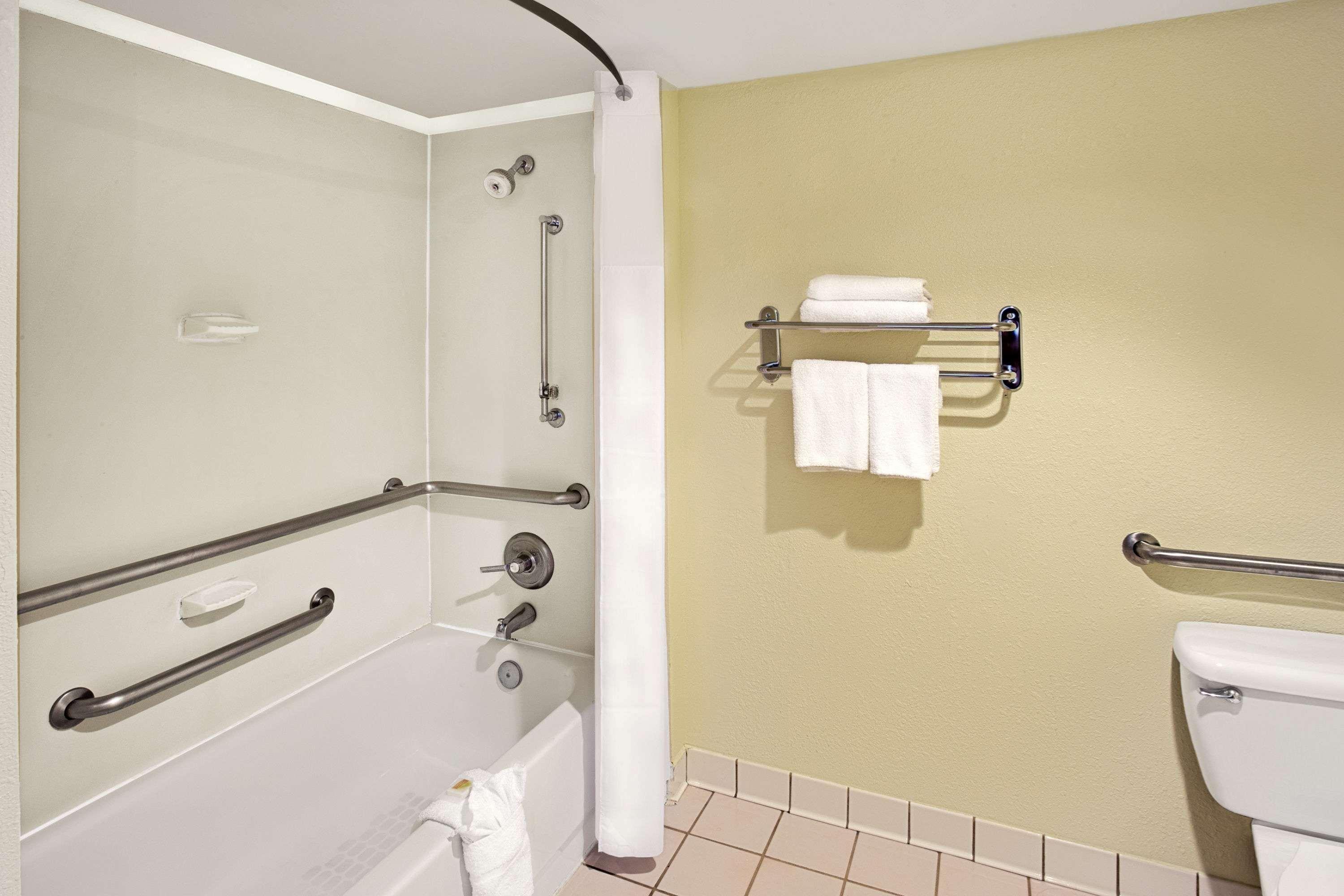Days Inn By Wyndham Silver Spring Exteriör bild
